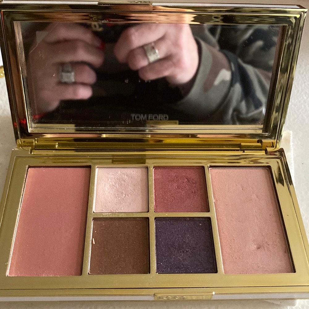 Tom Ford Soleil eye and cheek palatte in its white case. No box included